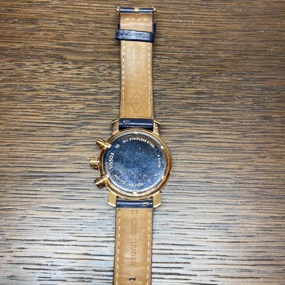 Gold Fossil men’s watch with blue strap - Picture 4 of 4